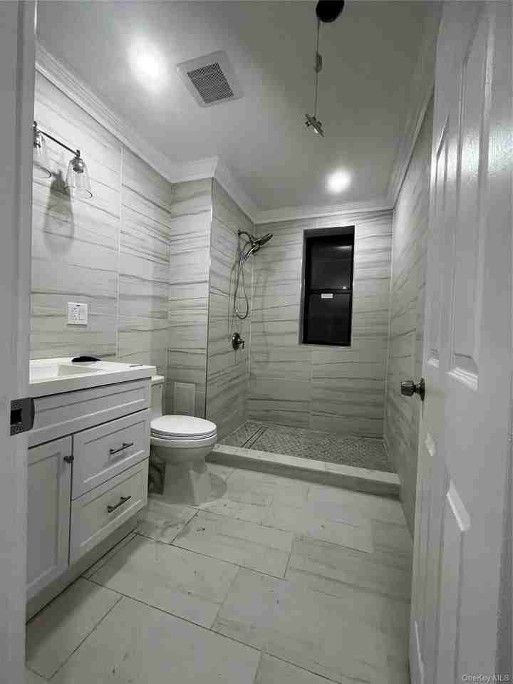 3294 Hull Ave ##3 - Photo 5 of 6