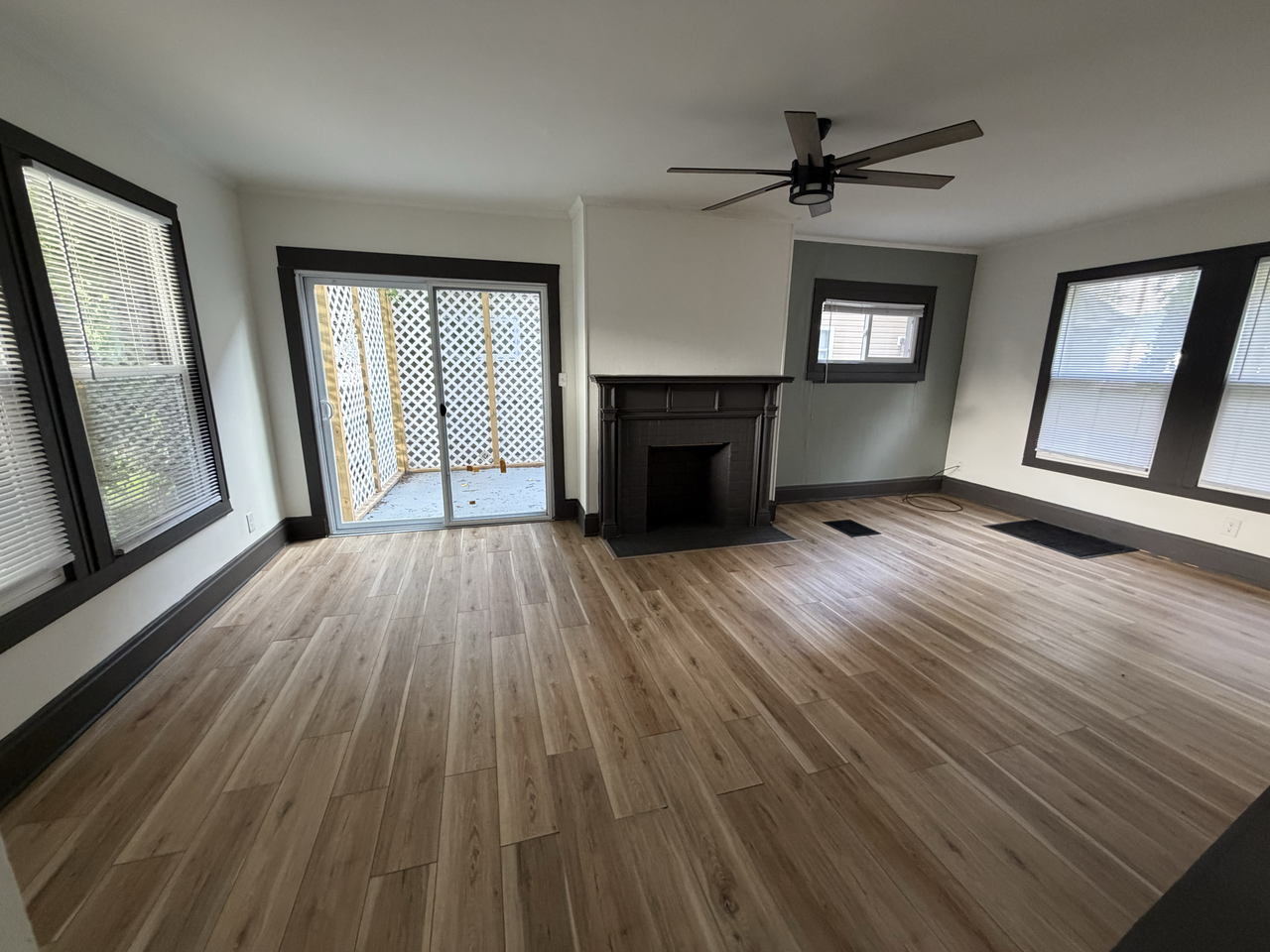 1130 Wilson Ave - Photo 7 of 24