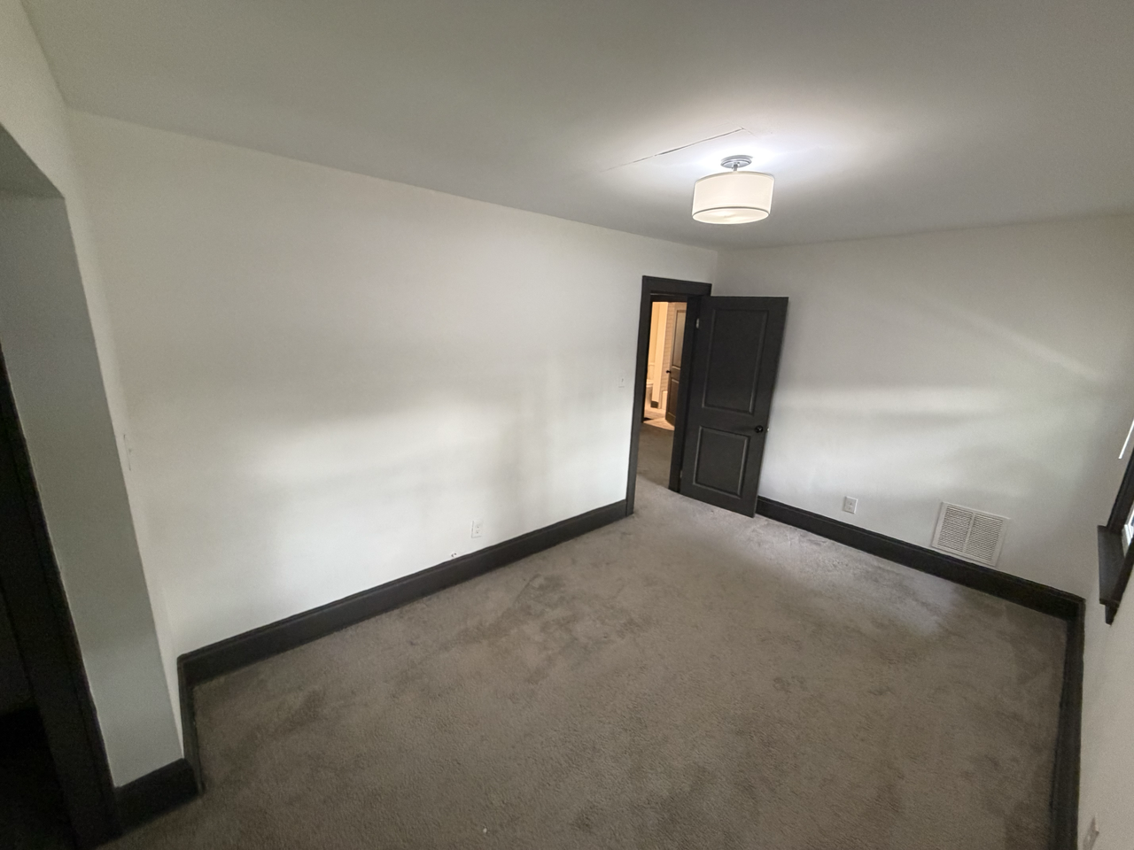 1130 Wilson Ave #1 - Photo 5 of 23
