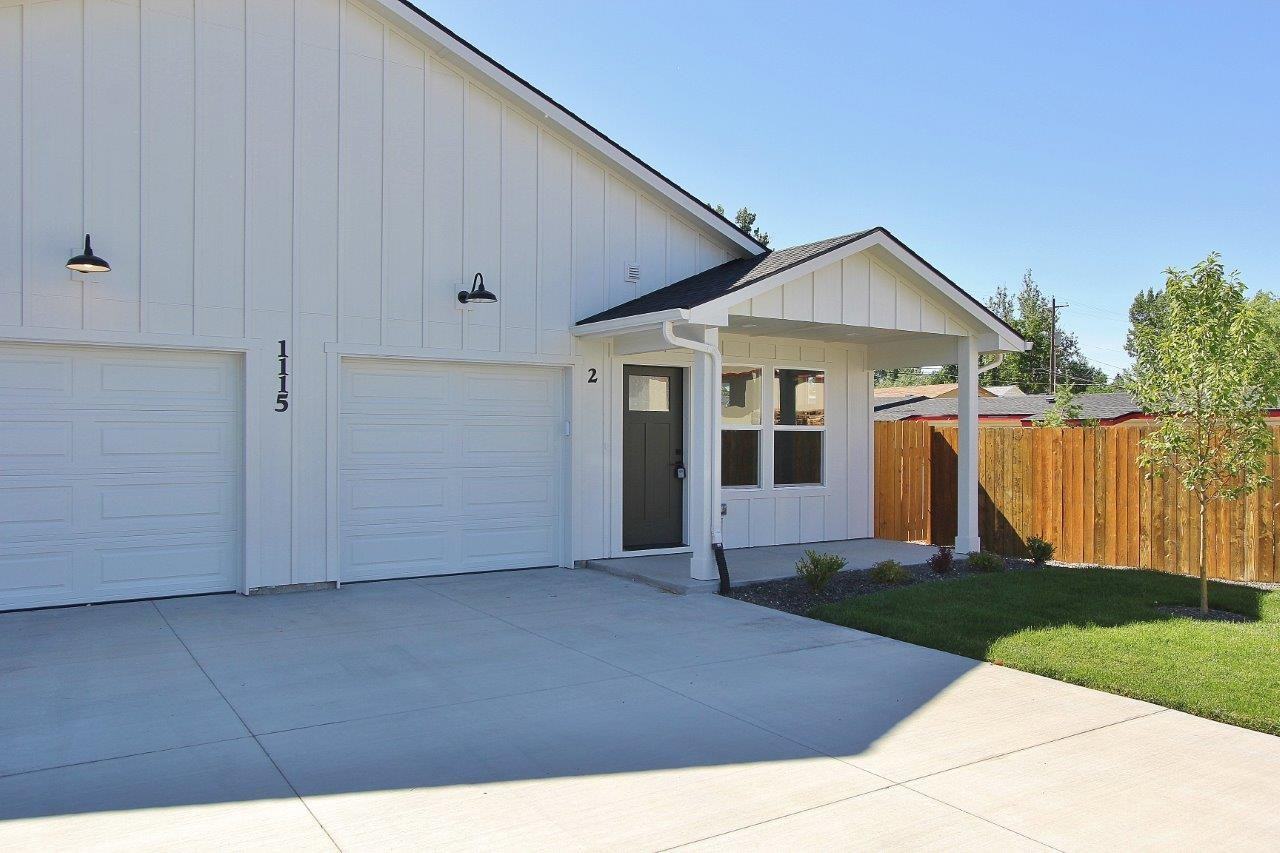1115 S Commercial Ave #2