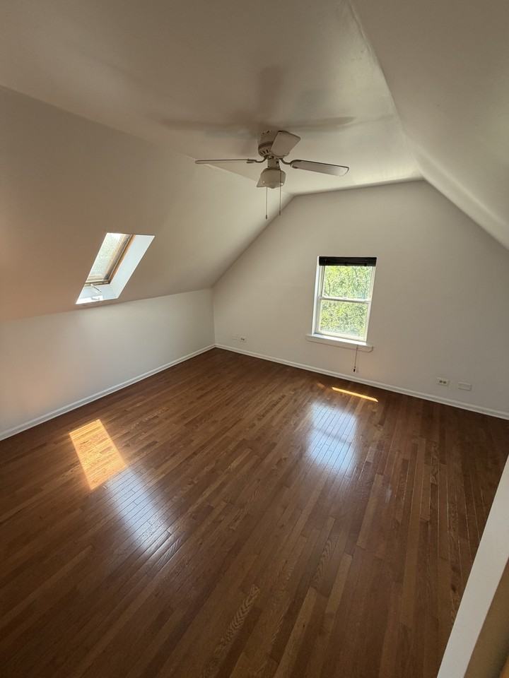 1620 W Beach Ave #A3 - Photo 3 of 8