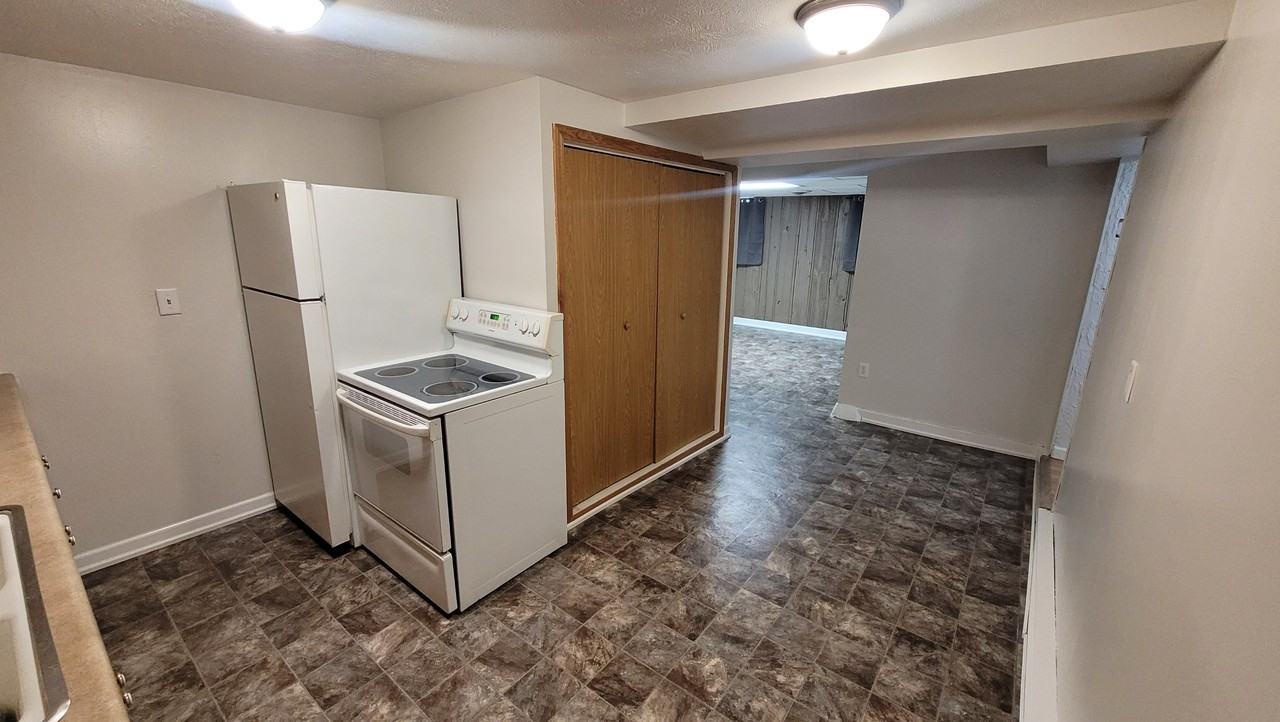310 S 6th St #3 - Photo 3 of 10