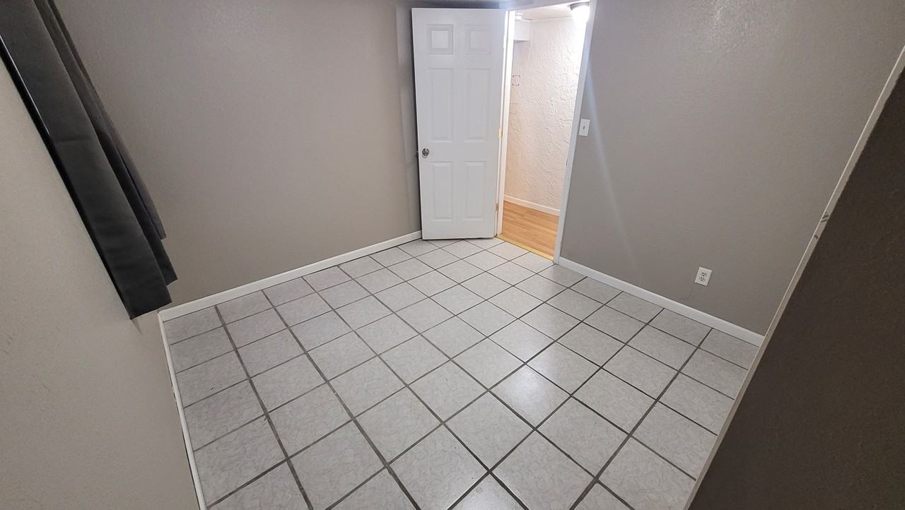 310 S 6th St #3 - Photo 7 of 10
