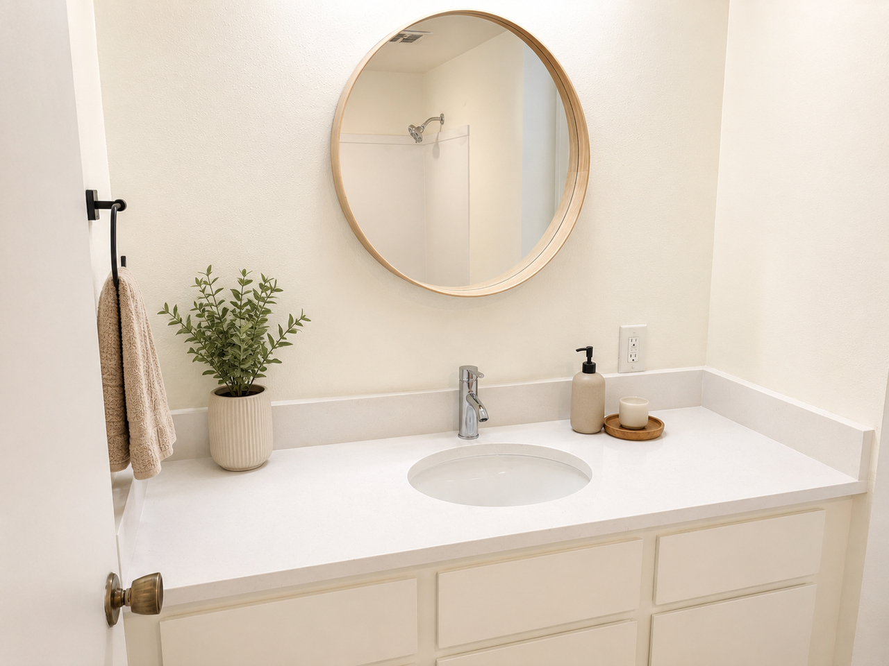 918 E St #8 - Photo 2 of 17