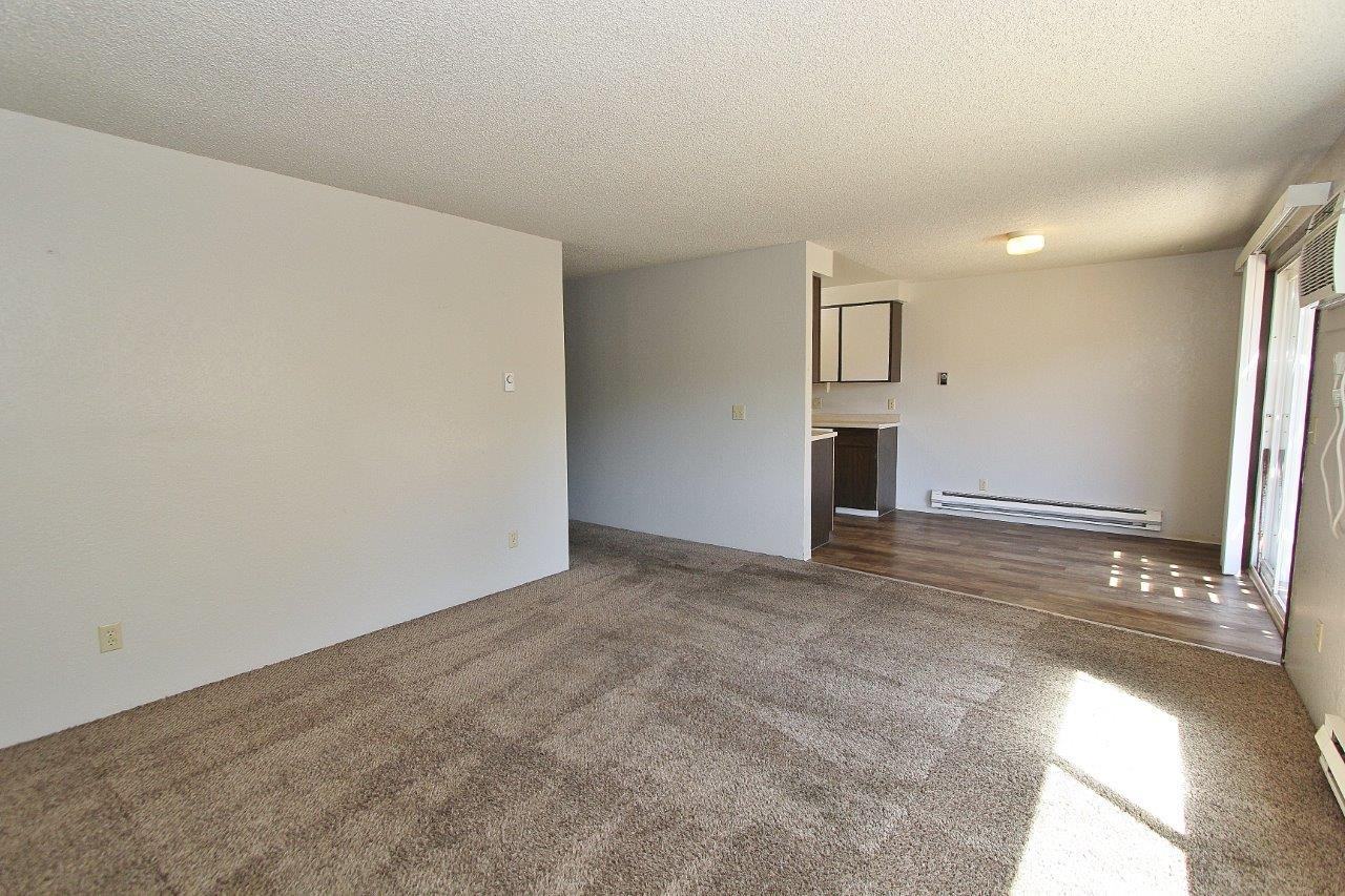 4833 W Targee St - Photo 5 of 27