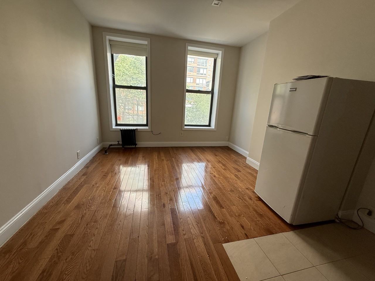 2532 Broadway #21 - Photo 2 of 9