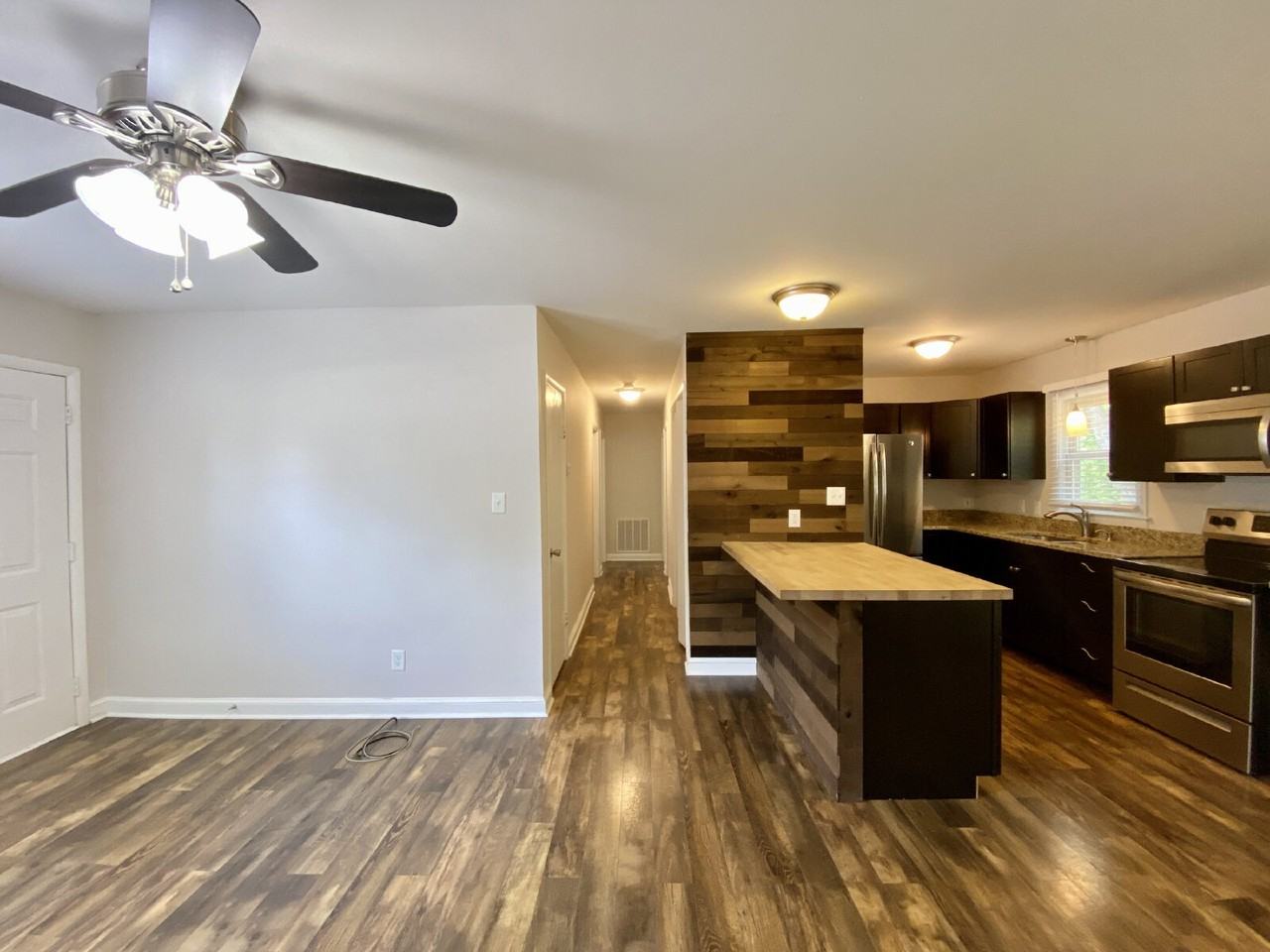 1108 Ridgewood Dr - Photo 2 of 14