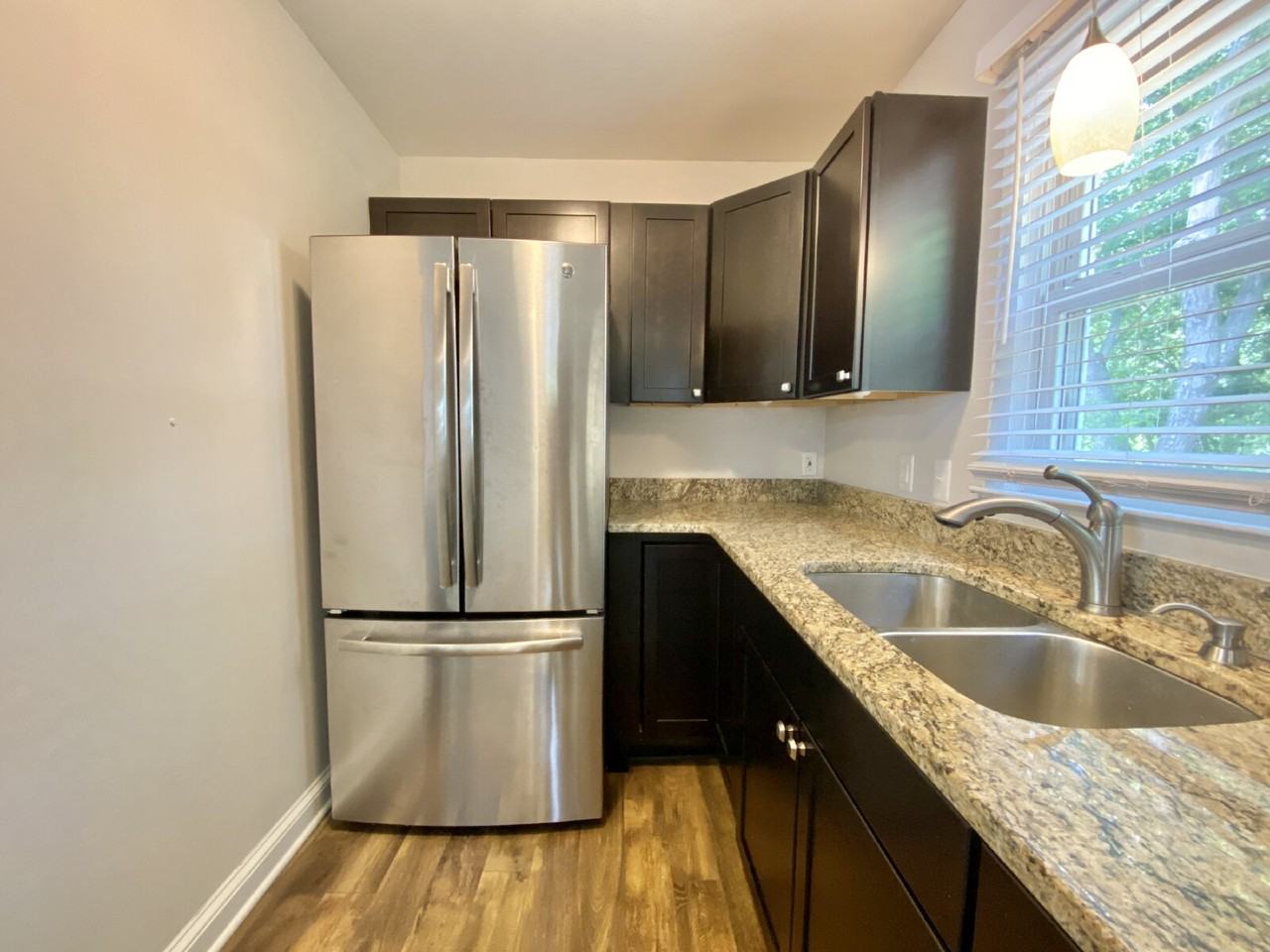 1108 Ridgewood Dr - Photo 4 of 14