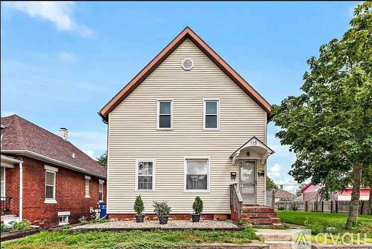115 W Barker Ave #2 - Photo 2 of 17