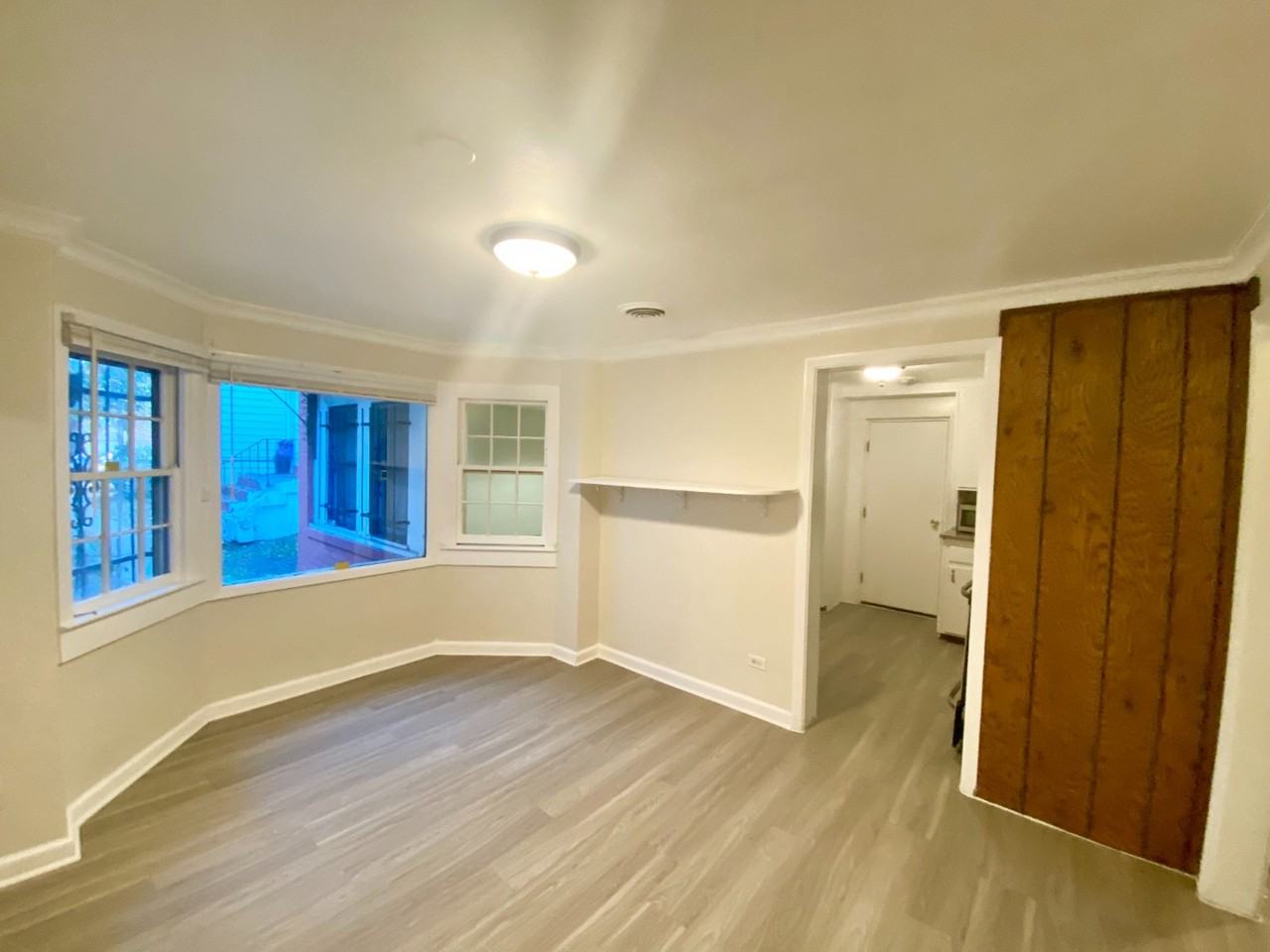 1452 N Marion St - Photo 4 of 34