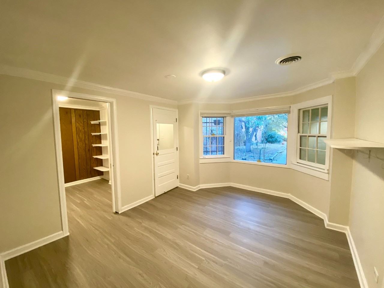 1452 N Marion St - Photo 5 of 34