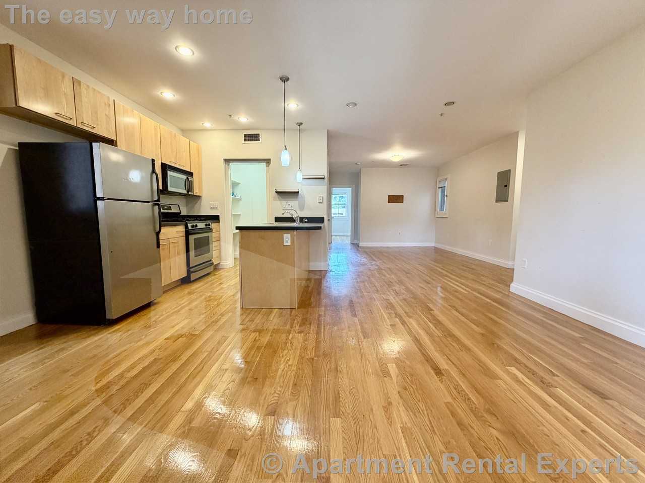 1110 Massachusetts Ave #2