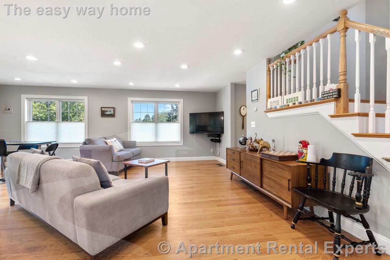28 Park Ave - Photo 4 of 34