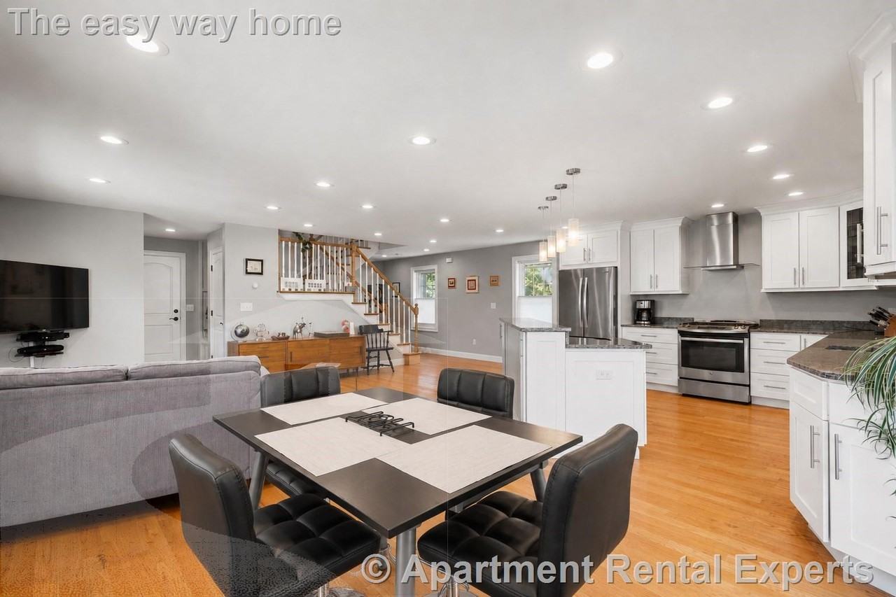 28 Park Ave - Photo 7 of 34