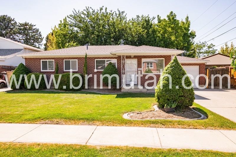 5856 S St - Photo 2 of 27