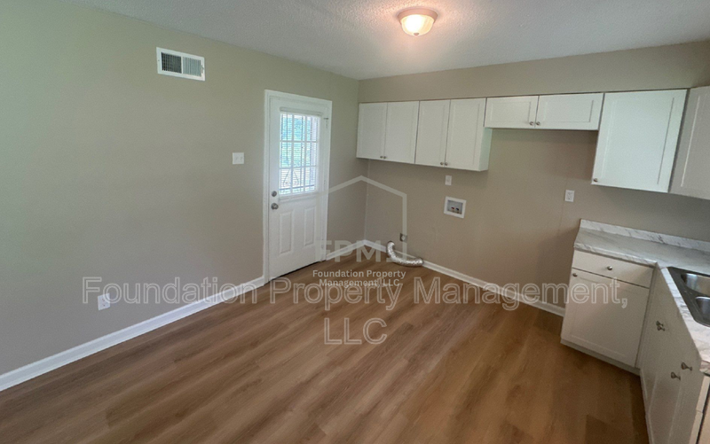 2224 Willow Wood Ave - Photo 4 of 22