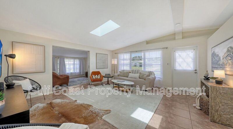 2551 Waneta Dr - Photo 6 of 35