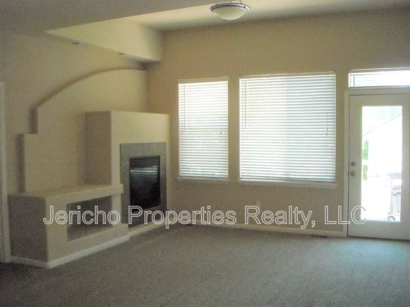 5357 Balsam St #102 - Photo 3 of 7
