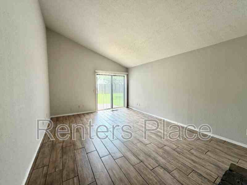 1548 E 74th St - Photo 6 of 19