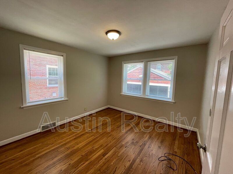 7215 Amherst Ave #7215AMHERS - Photo 7 of 8