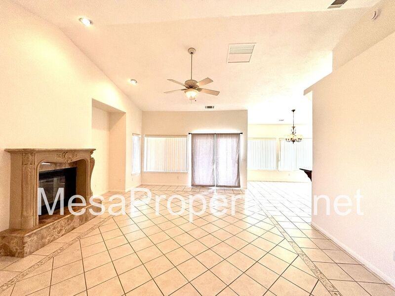 18195 Harbor Dr - Photo 5 of 33