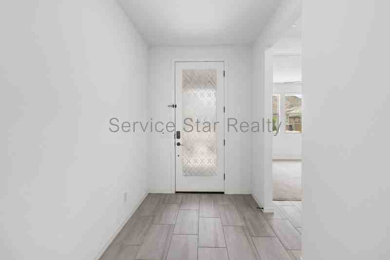 4238 W Nora Dr - Photo 4 of 25