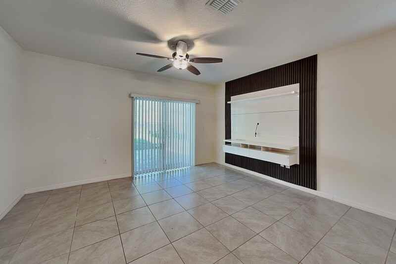 230 Meghan Cir - Photo 3 of 27