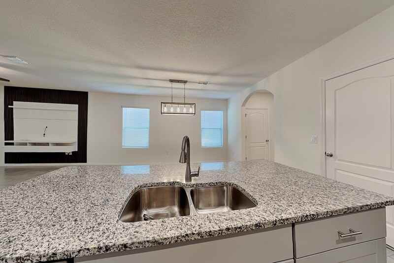 230 Meghan Cir - Photo 4 of 27