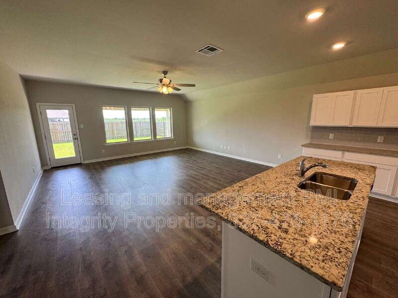 3202 Haven Lake Dr - Photo 3 of 22