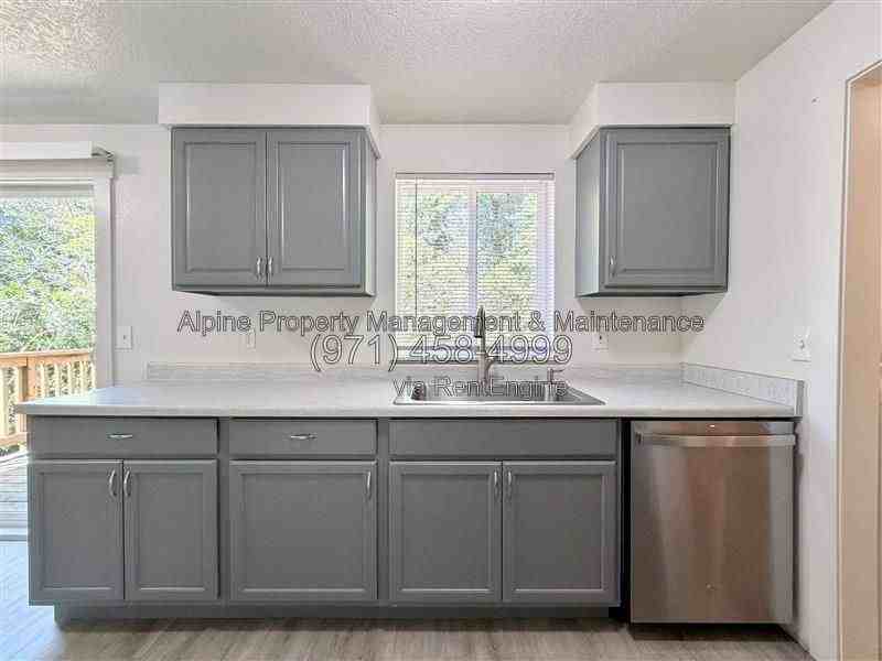 13556 Jason Lee Dr - Photo 7 of 10