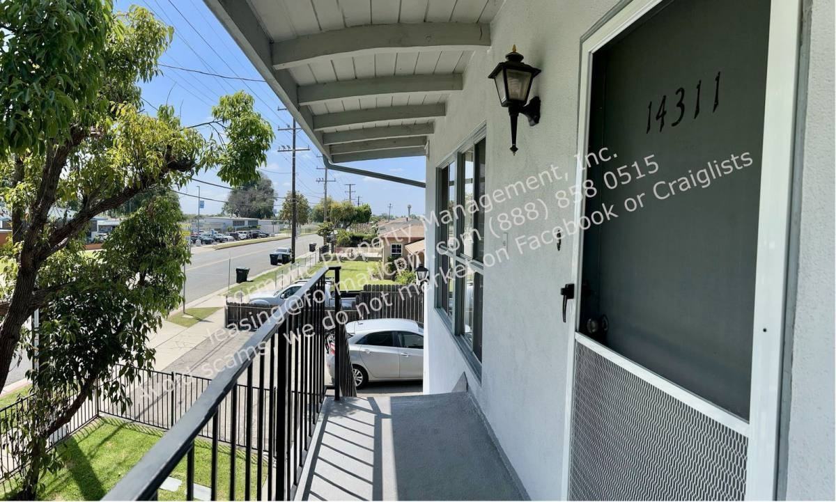 14311 Norwalk Blvd - Photo 3 of 10
