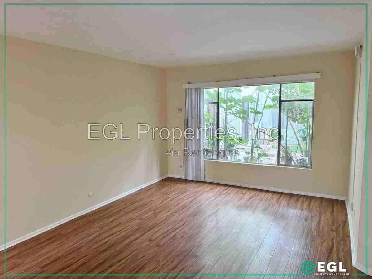 1211 N New Hampshire Ave #3 - Photo 2 of 9
