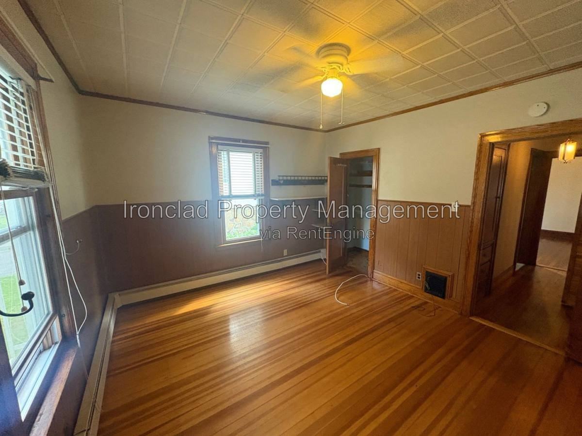 24 Kimball Dr #1 - Photo 4 of 6
