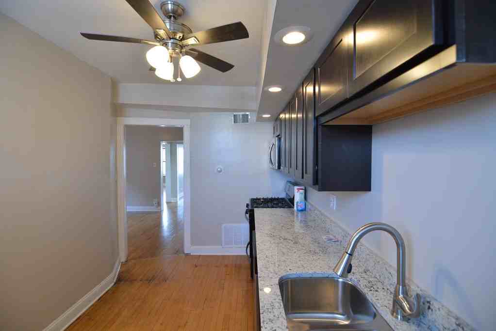 3241 N Damen Ave #3 - Photo 4 of 19