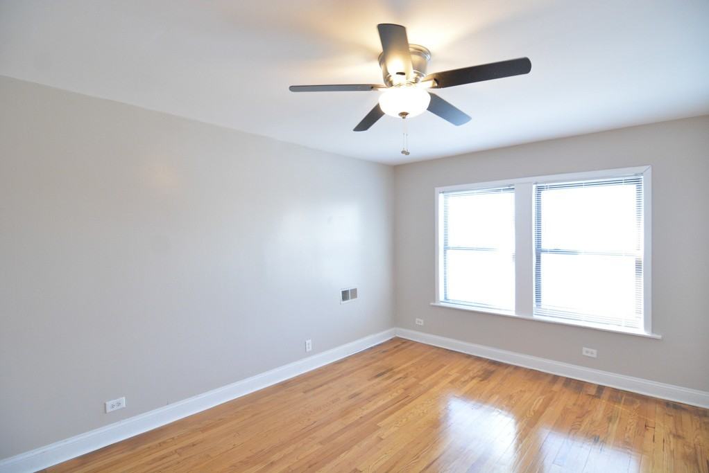 3241 N Damen Ave #3 - Photo 6 of 19