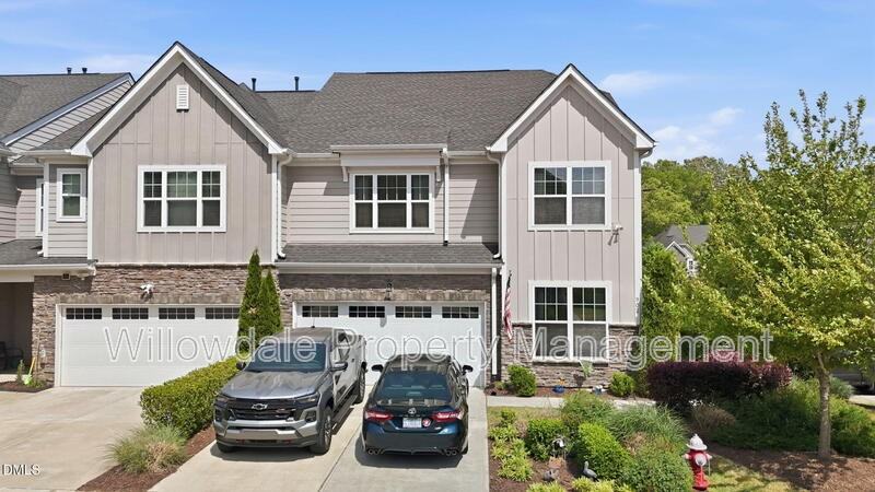 902 Green Ash Ln - Photo 2 of 5
