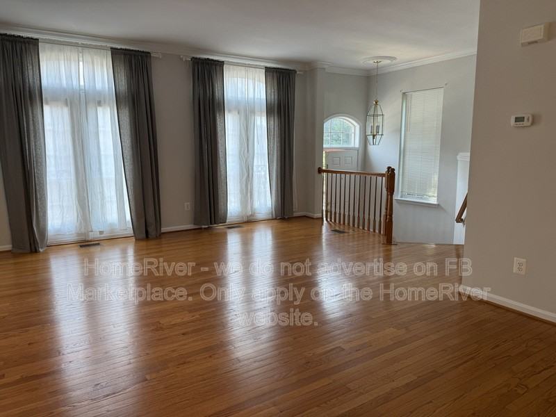 21793 Ladyslipper Sq - Photo 2 of 22