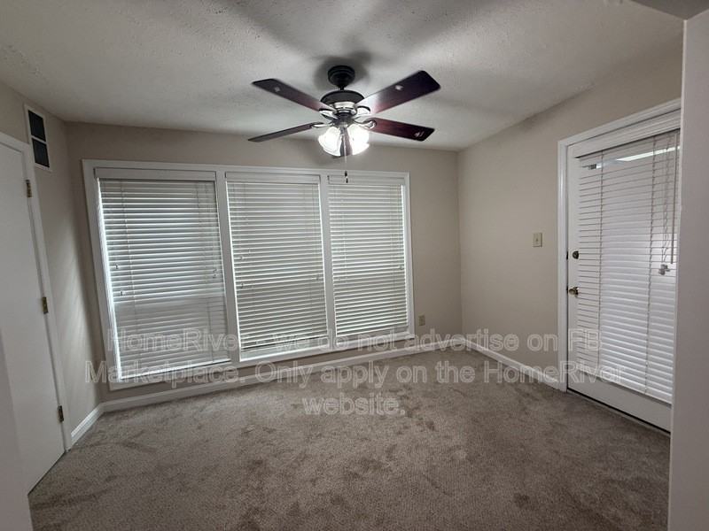 10116 Oakton Terrace Rd - Photo 3 of 12