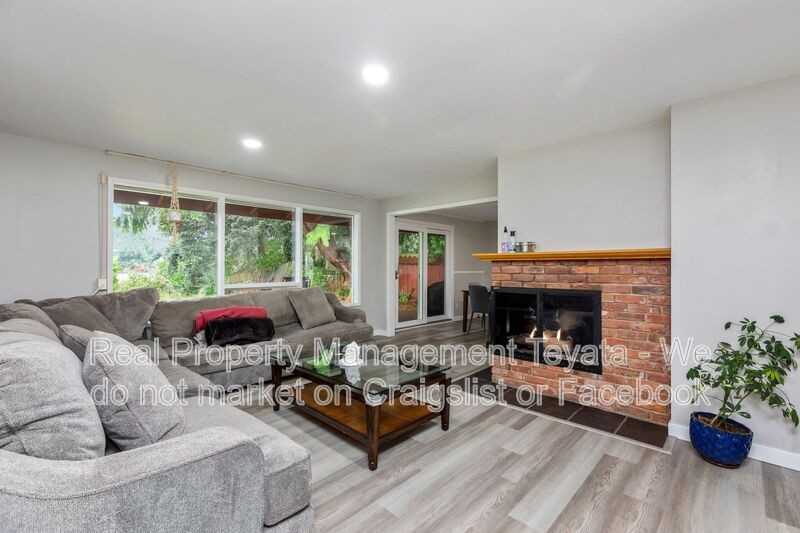 19609 4th Ave S - Photo 2 of 27