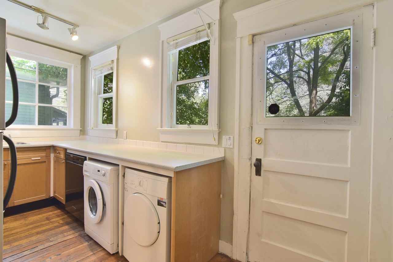 1517 Comox Street - Photo 10