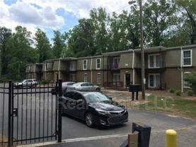 2711 Fairlee Dr #B4 - Photo 1 of 1