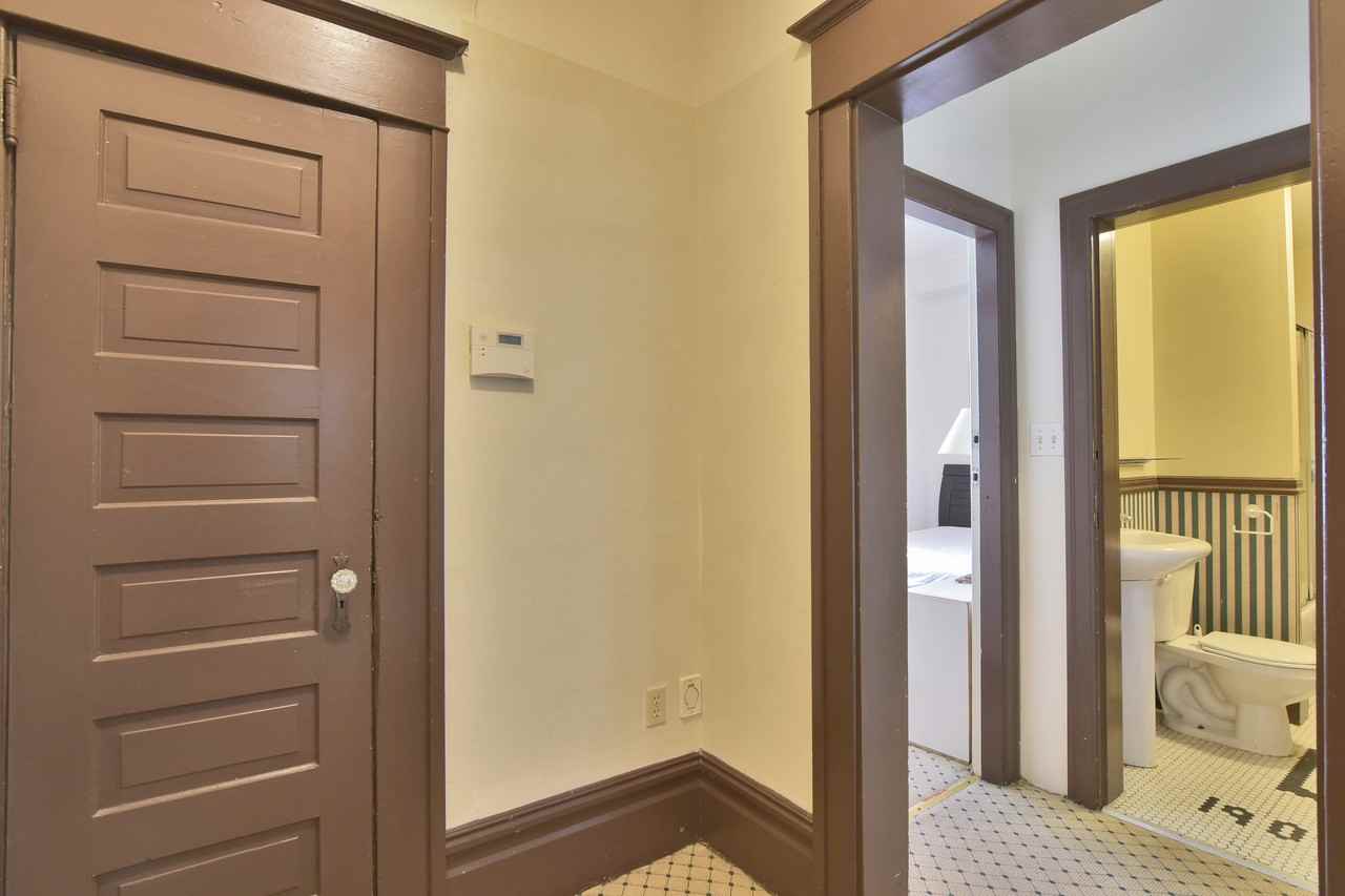 1517 Comox Street - Photo 15