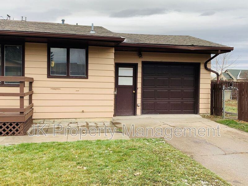 1300 14th Ave S - Photo 2 of 17