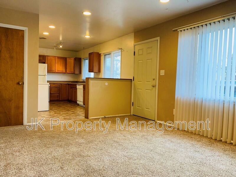1300 14th Ave S - Photo 5 of 17