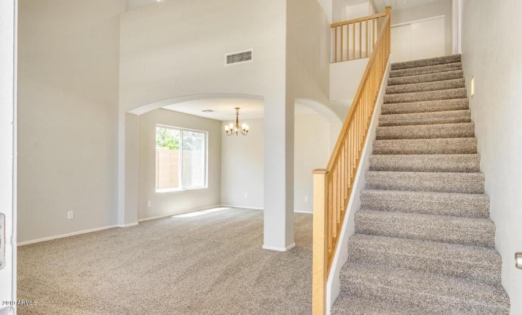 15340 W Laurel Ln - Photo 6 of 13