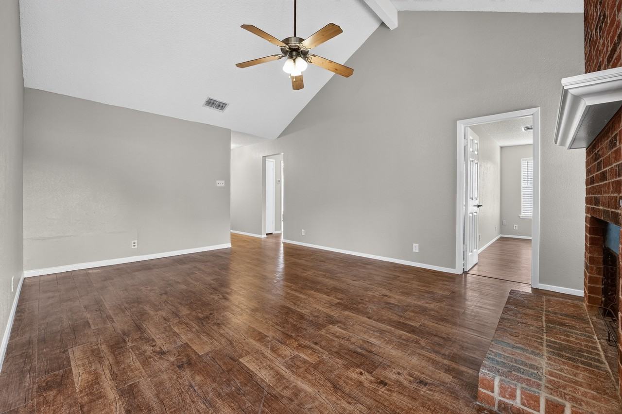 1509 Taron Dr - Photo 5 of 27