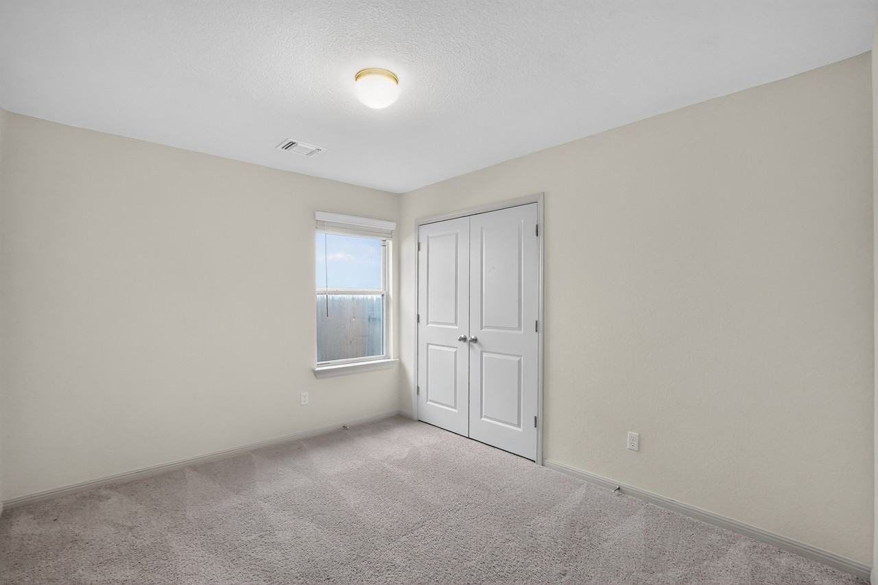 105 Greenway Dr - Photo 5 of 13
