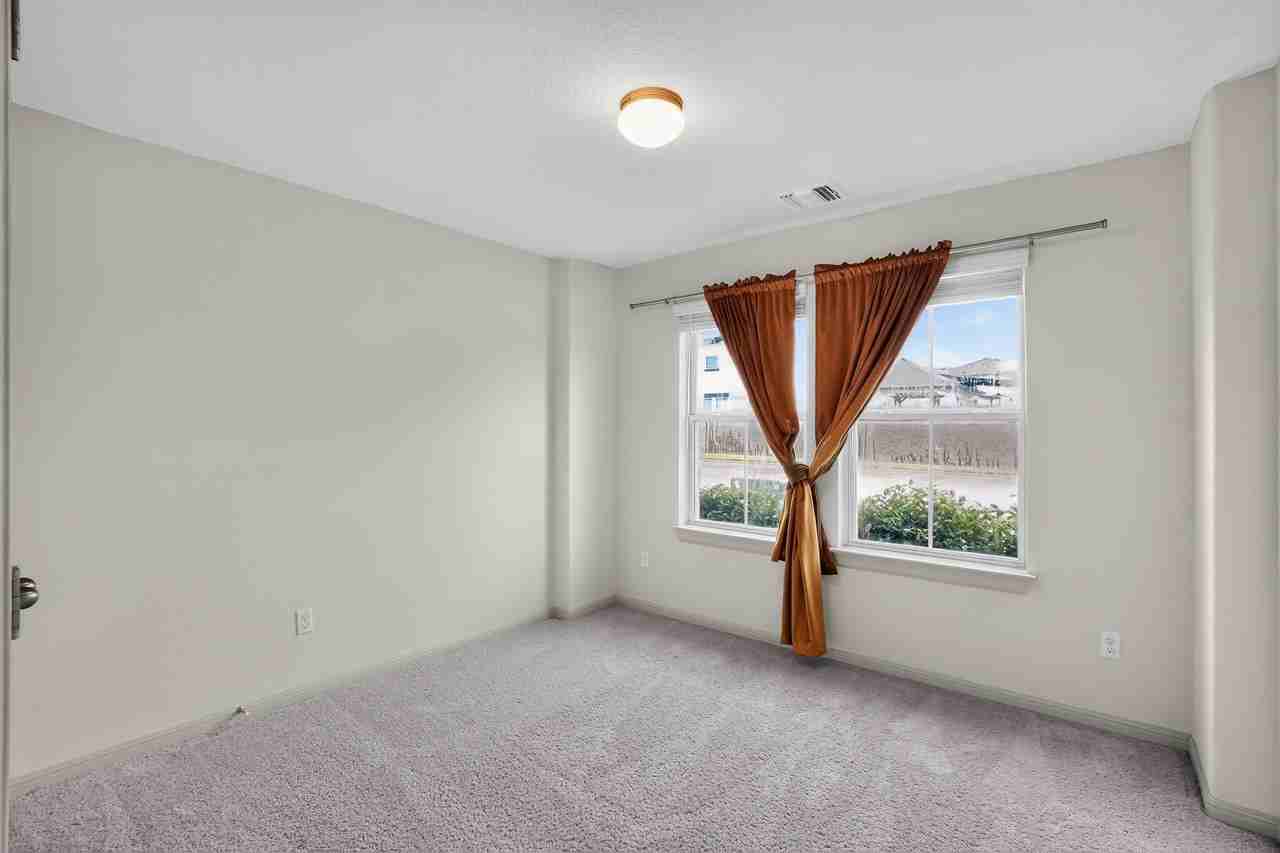 105 Greenway Dr - Photo 7 of 13
