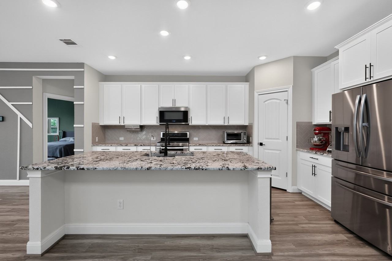 208 Windom Way - Photo 5 of 21