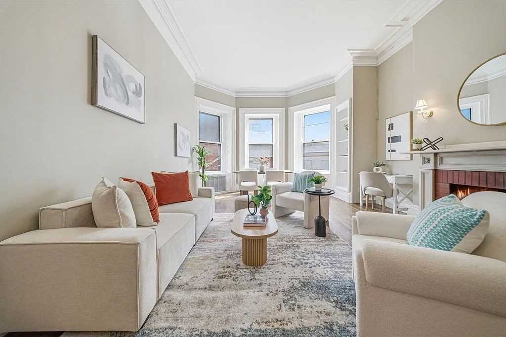46 Commonwealth Ave #8 - Photo 2 of 13